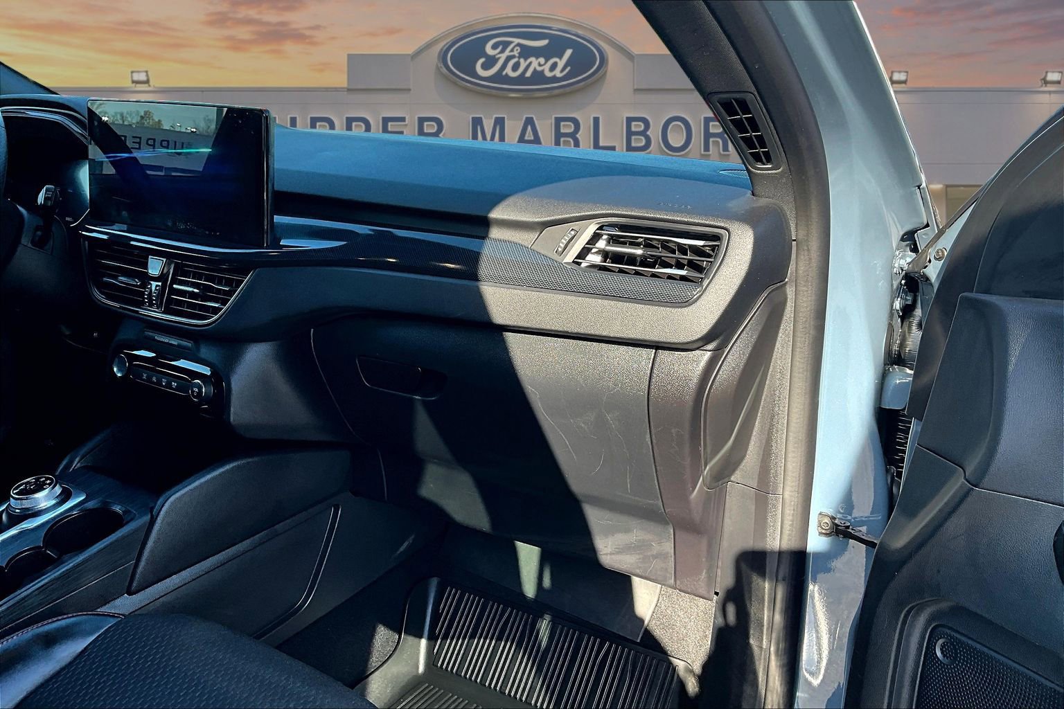 Certified 2025 Ford Escape ST-Line Elite AWD/4WD image 17