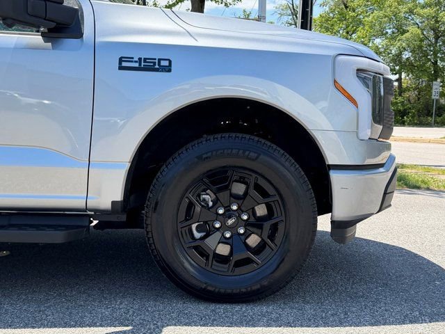 Certified 2025 Ford F150 Lightning XLT AWD/4WD image 12
