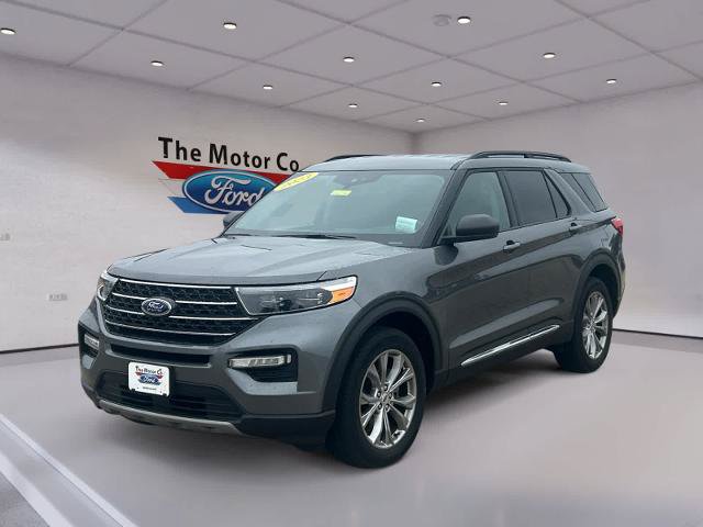 Certified 2023 Ford Explorer XLT w/ Equipment Group 202A AWD/4WD image 1