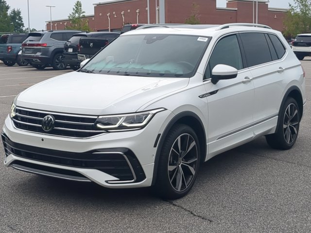 Used 2024 Volkswagen Tiguan SEL R-Line AWD/4WD image 8