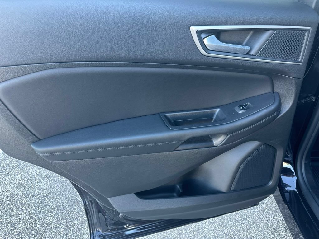 Certified 2024 Ford Edge SEL w/ Convenience Package AWD/4WD image 17
