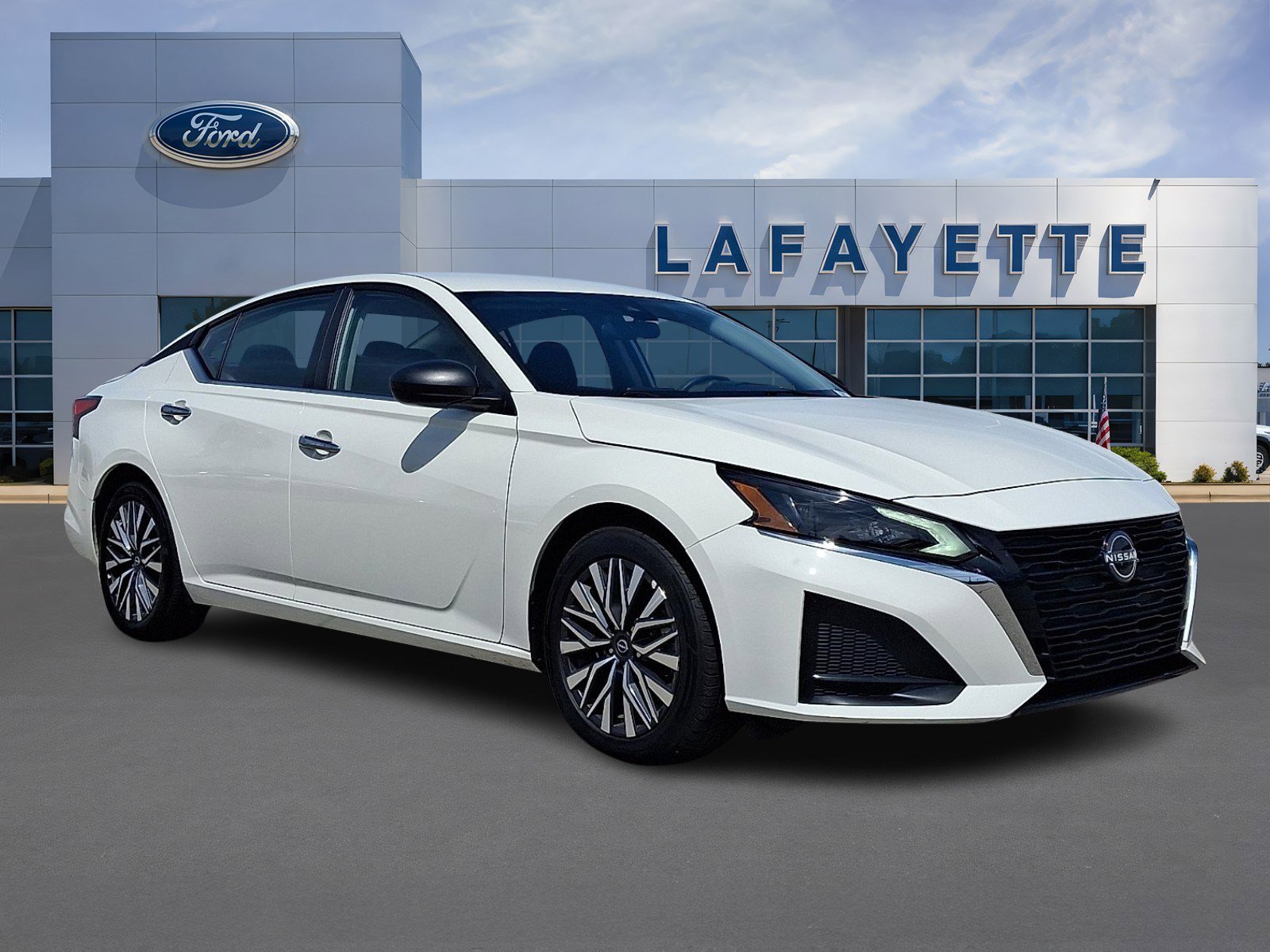 Used 2025 Nissan Altima 2.5 SV