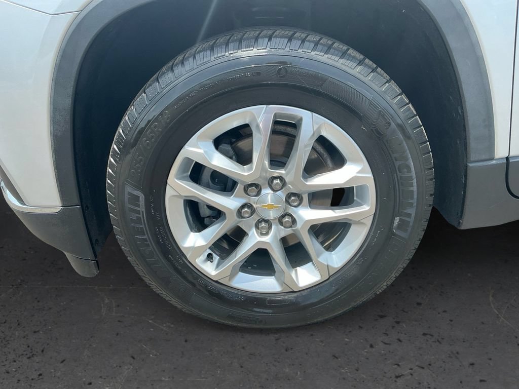 Used 2018 Chevrolet Traverse LT FWD image 13