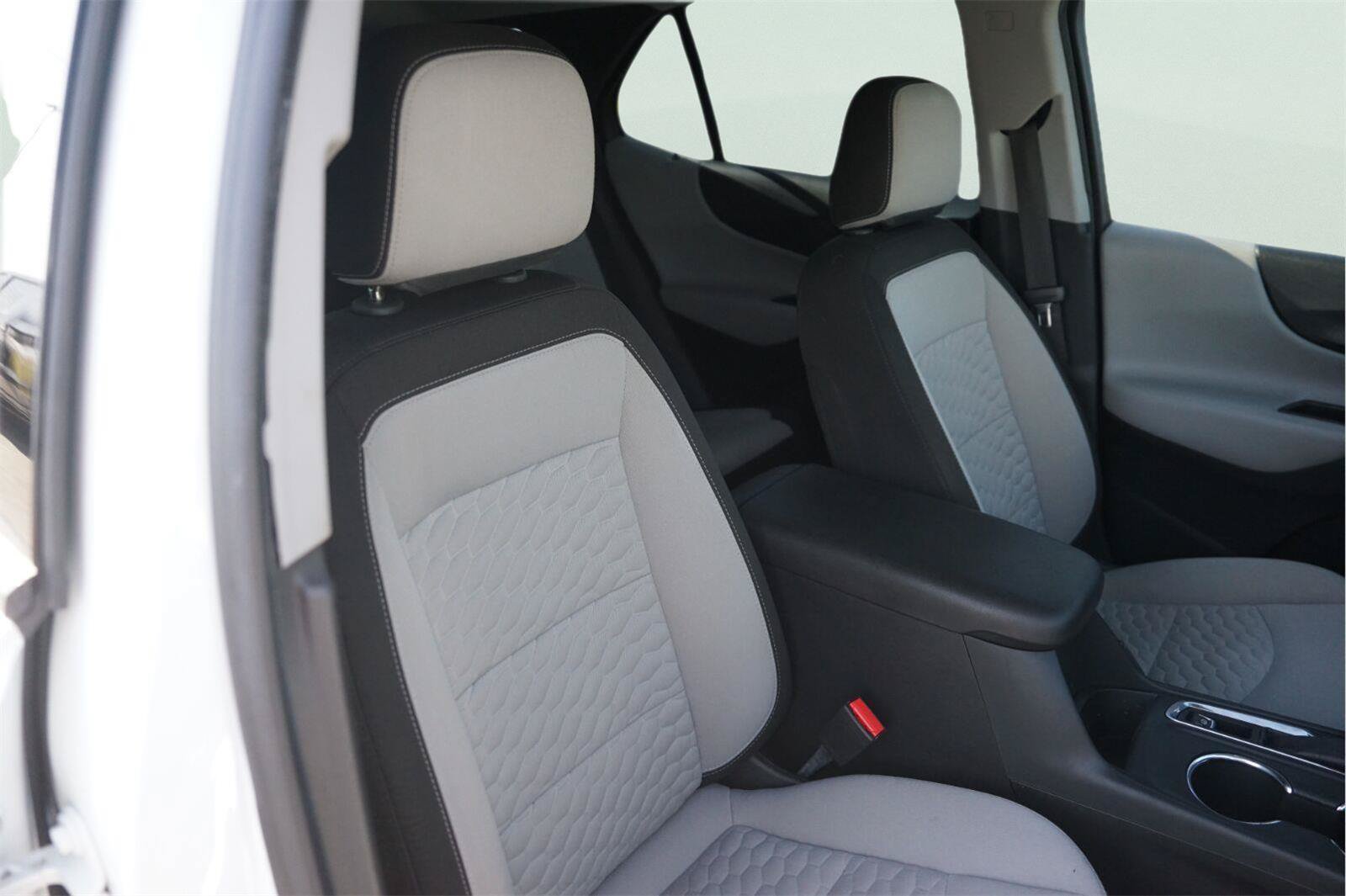 Used 2019 Chevrolet Equinox LS FWD image 19