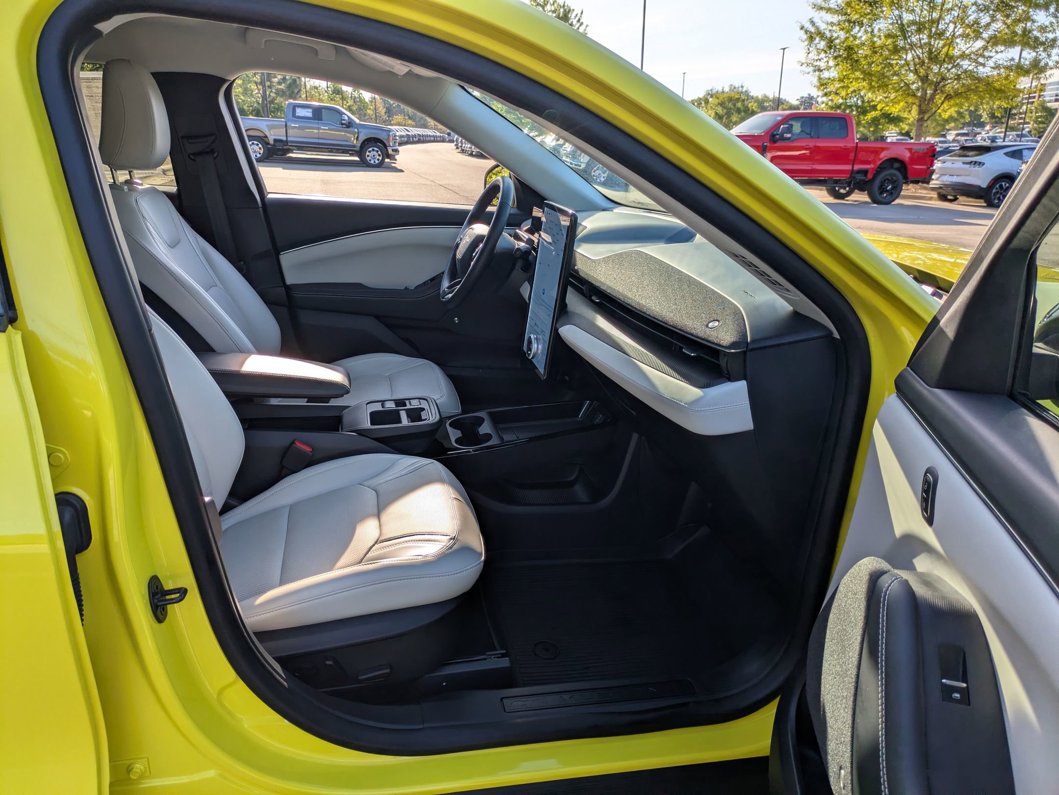 Certified 2025 Ford Mustang Mach-E Premium RWD image 39