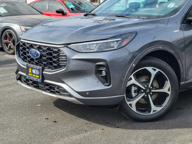 Certified 2024 Ford Escape ST-Line Elite w/ Premium Technology Package AWD/4WD image 2