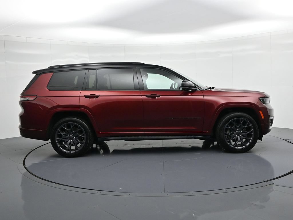 Used 2023 Jeep Grand Cherokee L Summit AWD/4WD image 5