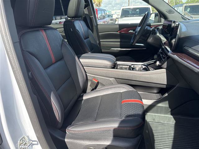 Used 2026 Chevrolet Traverse RS w/ LPO, Floor Liner Package FWD image 19