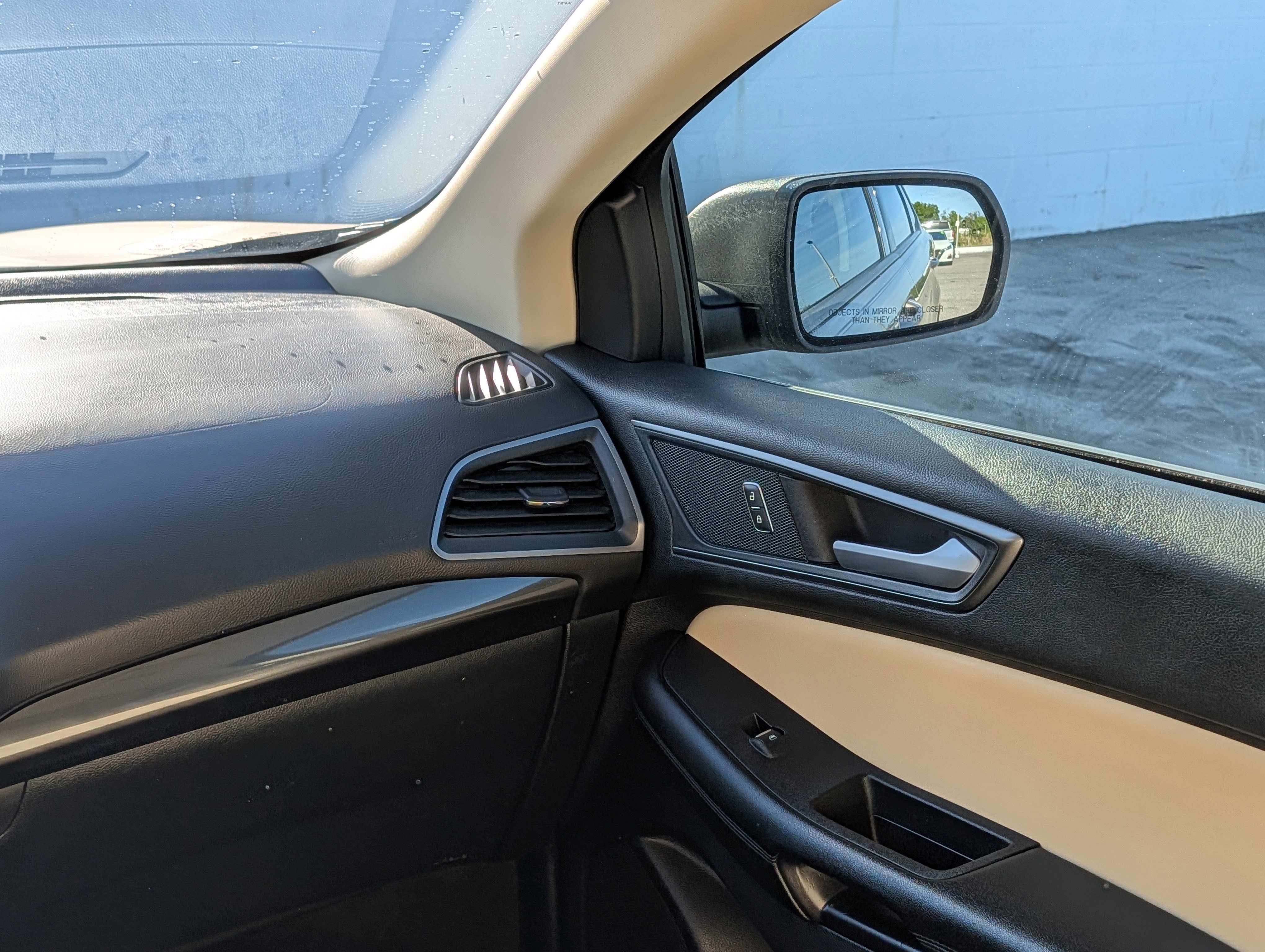 Certified 2020 Ford Edge SE image 17