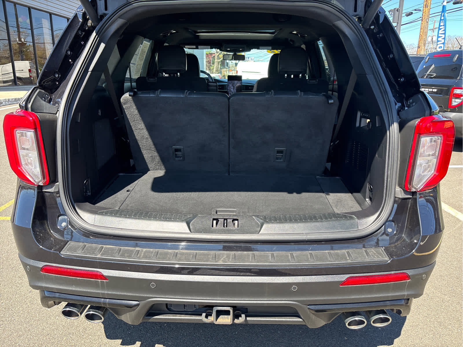 Certified 2022 Ford Explorer ST w/ Equipment Group 401A image 33