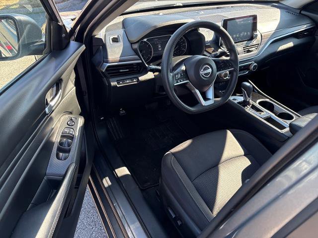 Used 2024 Nissan Altima 2.5 SV image 7