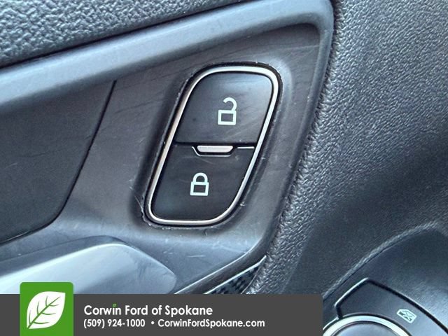 Certified 2025 Ford Escape ST-Line Select AWD/4WD image 23