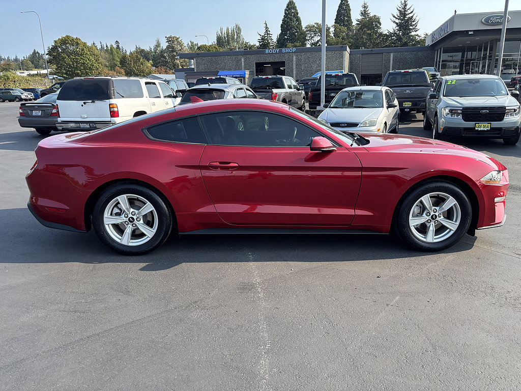 Certified 2022 Ford Mustang Coupe RWD image 4