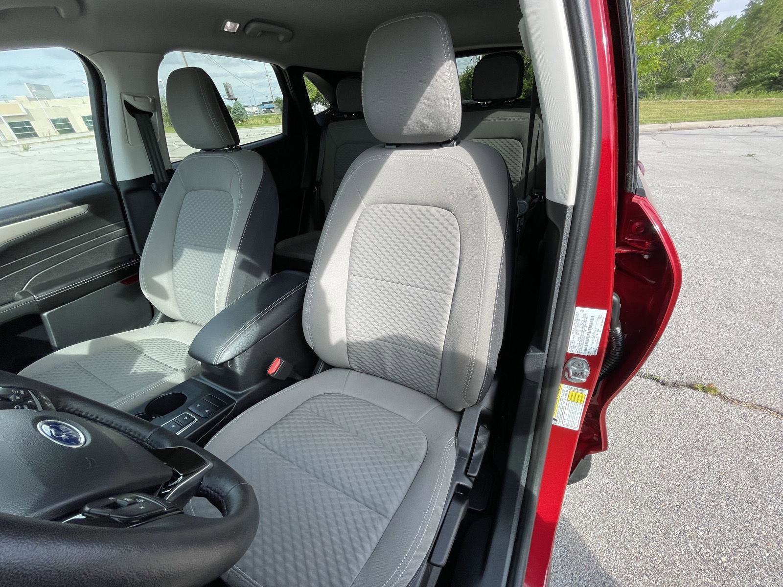 Certified 2021 Ford Escape SE w/ Cold Weather Package AWD/4WD image 18