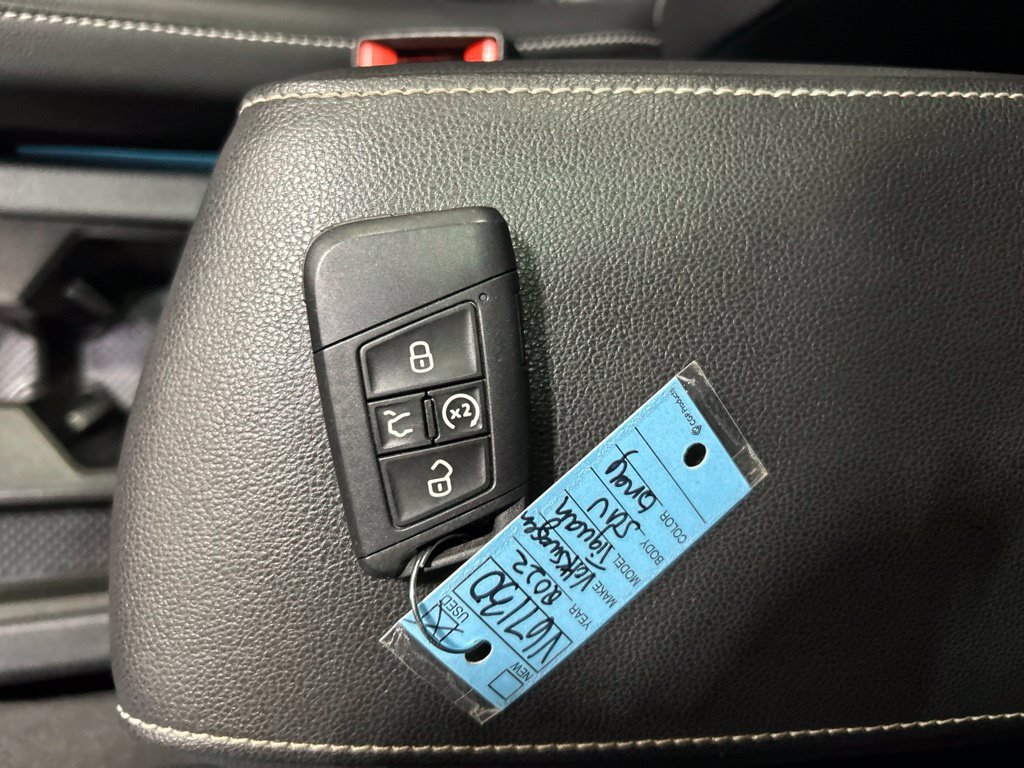 Used 2022 Volkswagen Tiguan SE R-Line AWD/4WD image 24