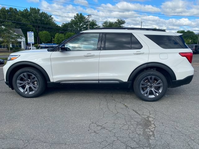 Certified 2023 Ford Explorer XLT w/ Equipment Group 202A AWD/4WD image 4
