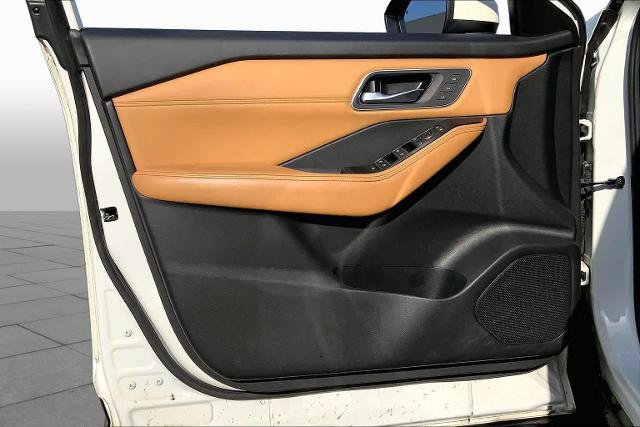 Used 2023 Nissan Rogue Platinum w/ Platinum Premium Package FWD image 22