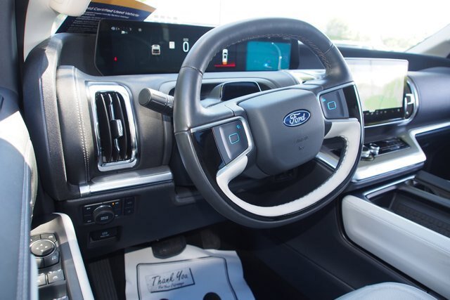 Certified 2025 Ford Expedition Platinum w/ Driver's Package AWD/4WD image 20