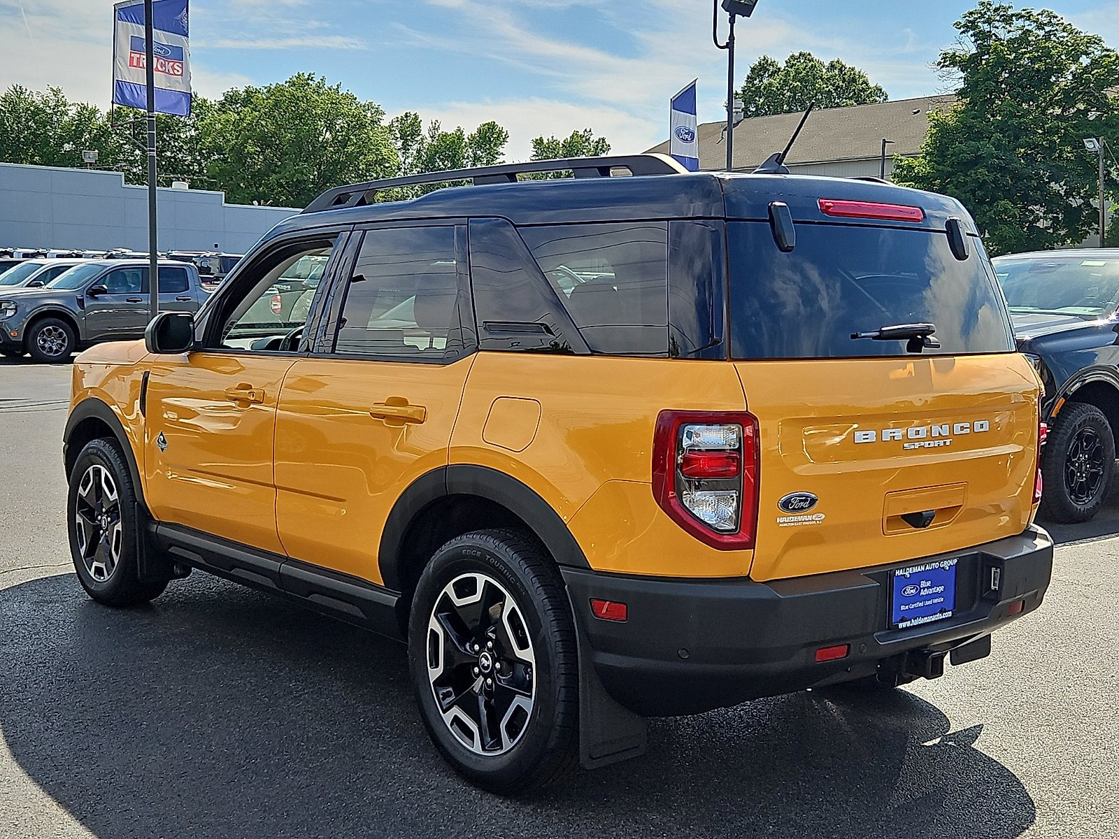 Certified 2022 Ford Bronco Sport Outer Banks w/ Tech Package AWD/4WD image 4