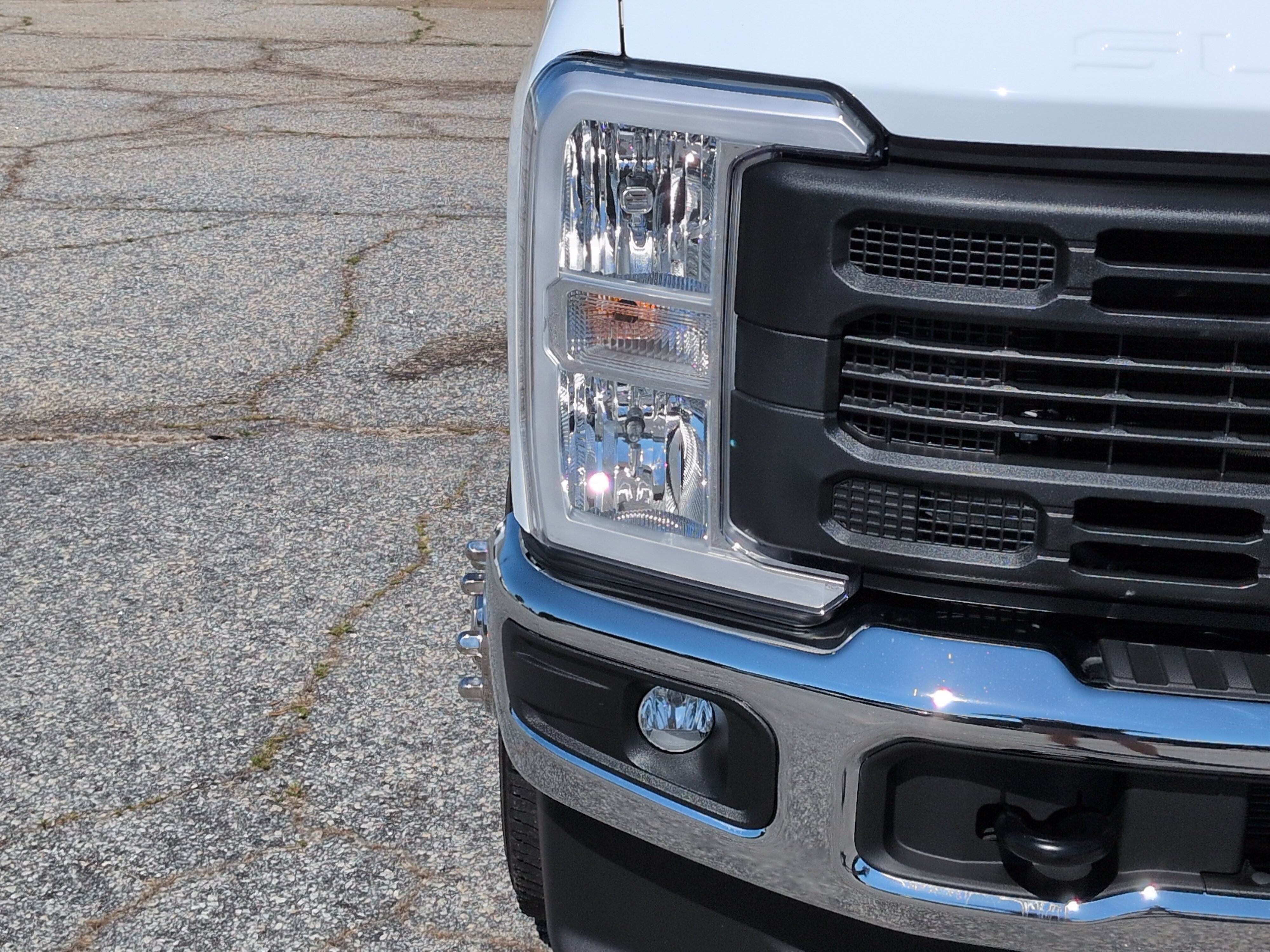 Certified 2025 Ford F350 XL AWD/4WD image 8