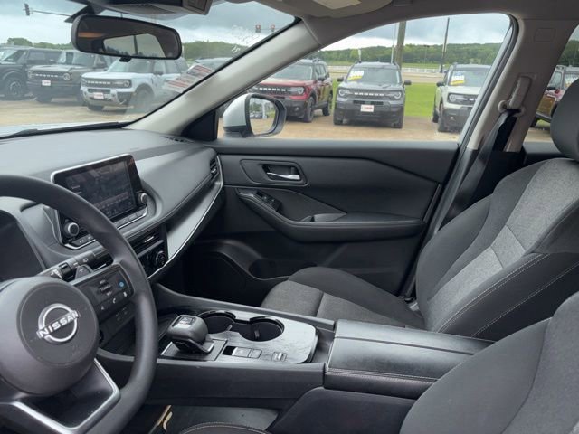 Used 2024 Nissan Rogue SV FWD image 13