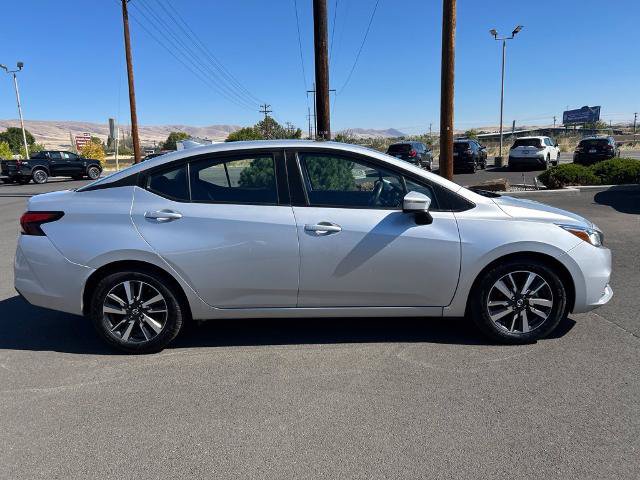 Used 2021 Nissan Versa SV FWD image 4