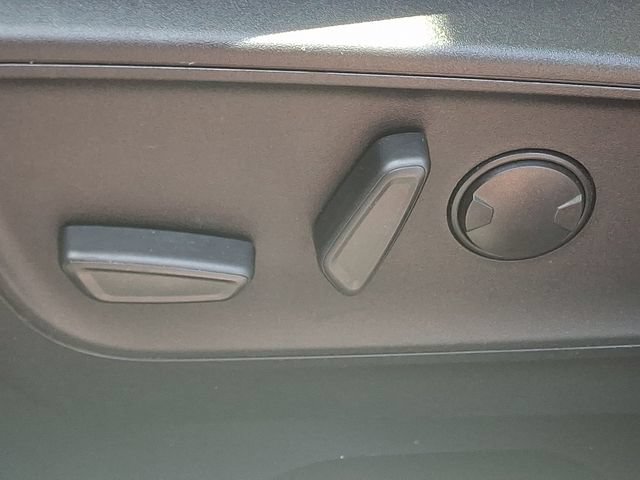 Certified 2022 Ford Escape SEL w/ SEL Stealth AWD Package image 28