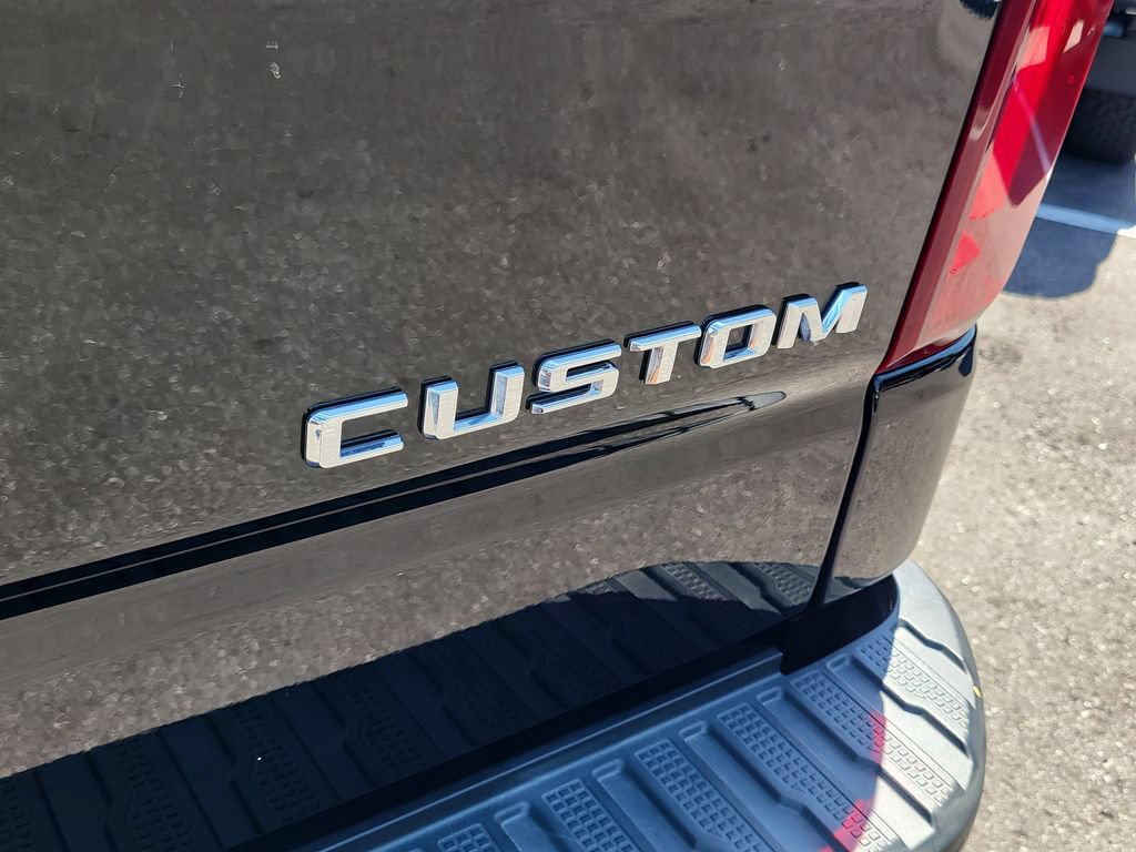 Used 2022 Chevrolet Silverado 1500 Custom AWD/4WD image 7