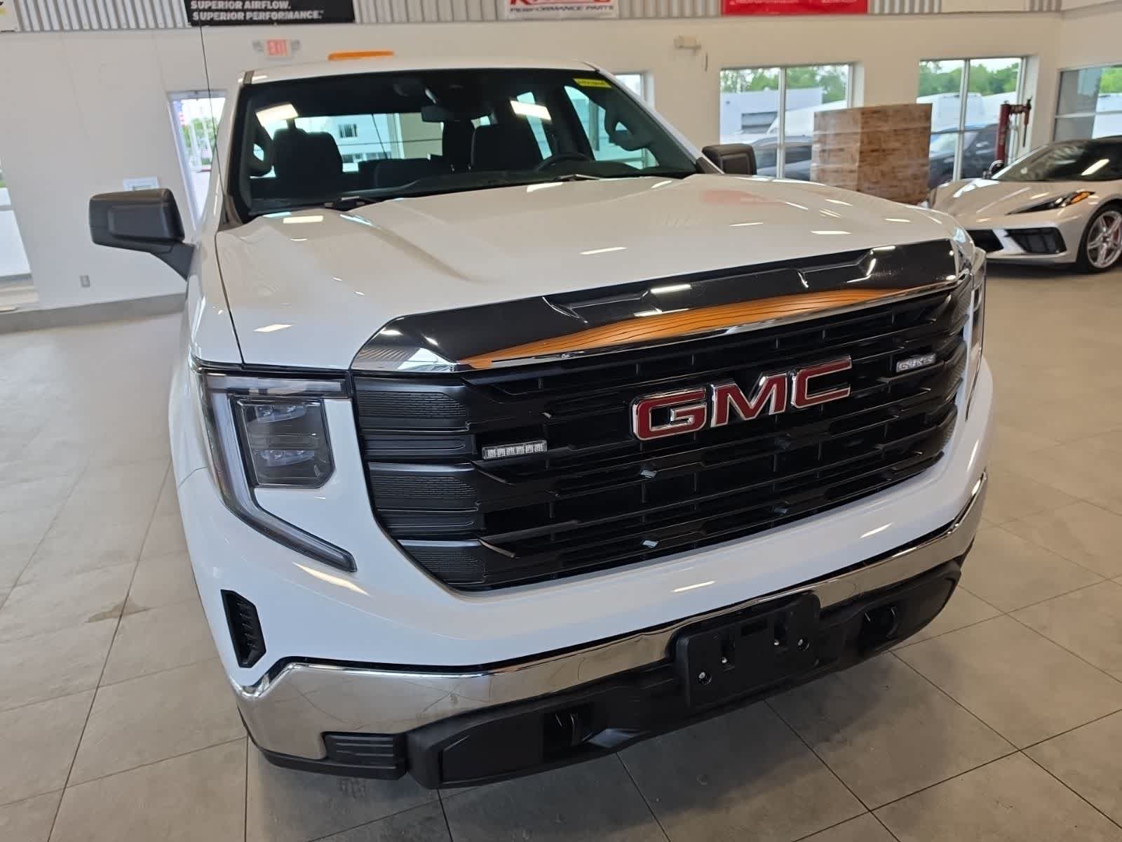 Used 2023 GMC Sierra 1500 Pro w/ Fleet Convenience Package AWD/4WD image 4