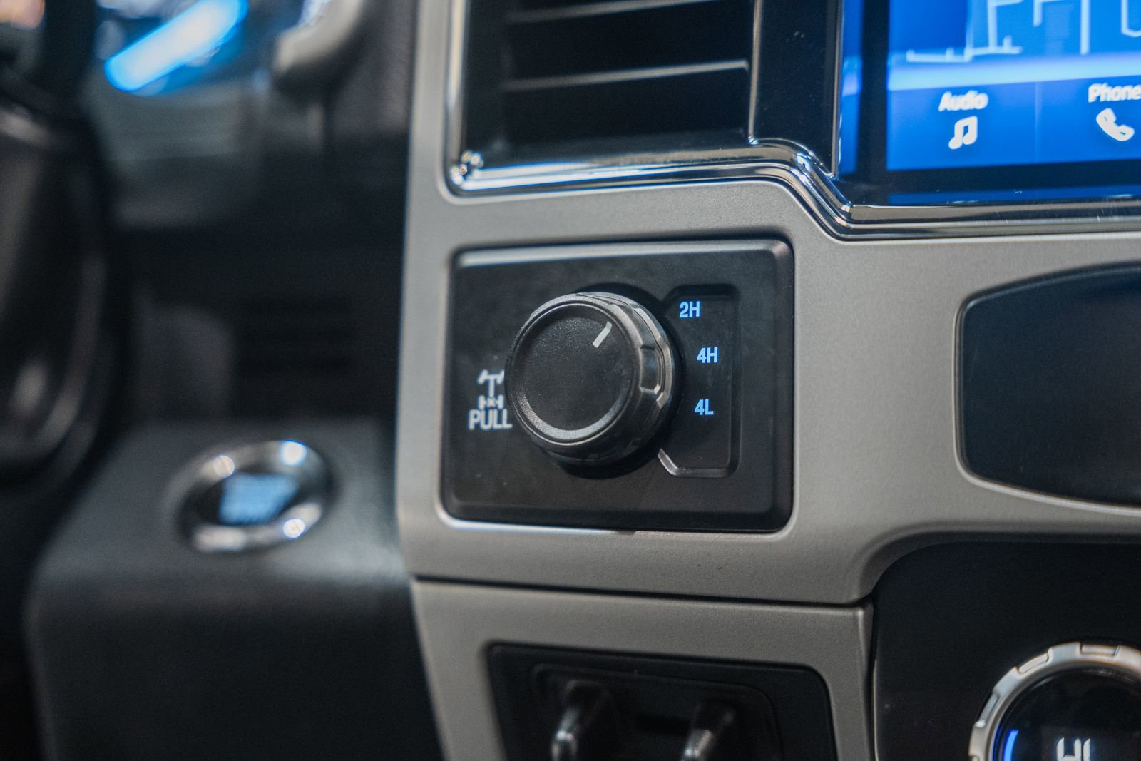 Certified 2022 Ford F250 Lariat w/ Black Appearance Pkg image 32