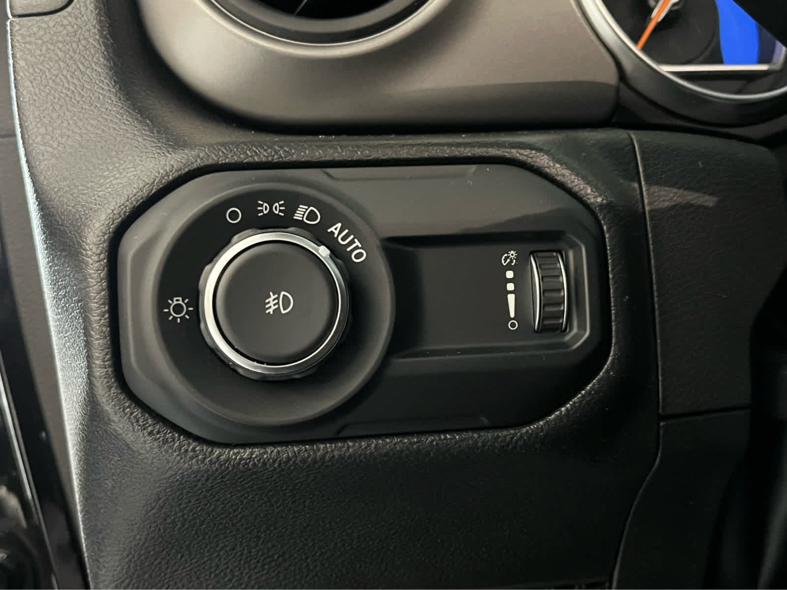Used 2023 Jeep Wrangler Unlimited Sport AWD/4WD image 26