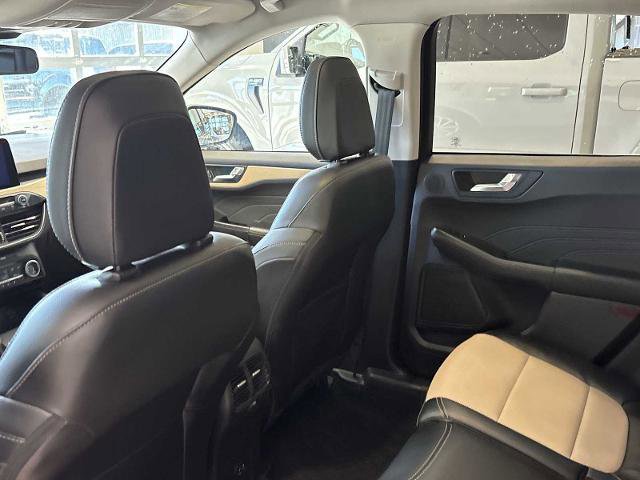 Certified 2022 Ford Escape Titanium w/ Titanium Elite Package image 25