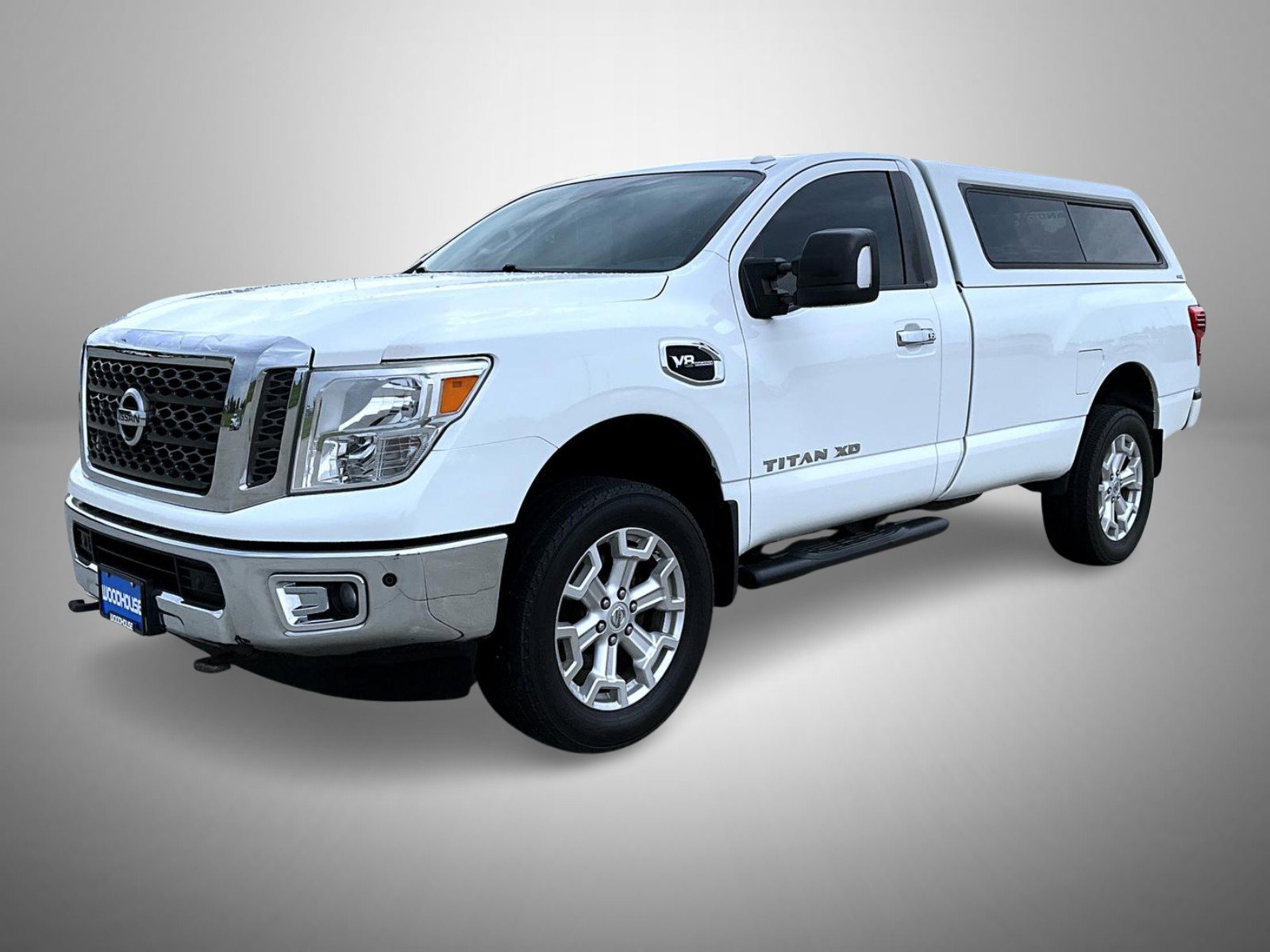 Used 2017 Nissan Titan SV AWD/4WD image 1