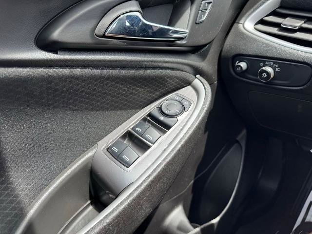 Used 2025 Chevrolet Malibu LT FWD image 20