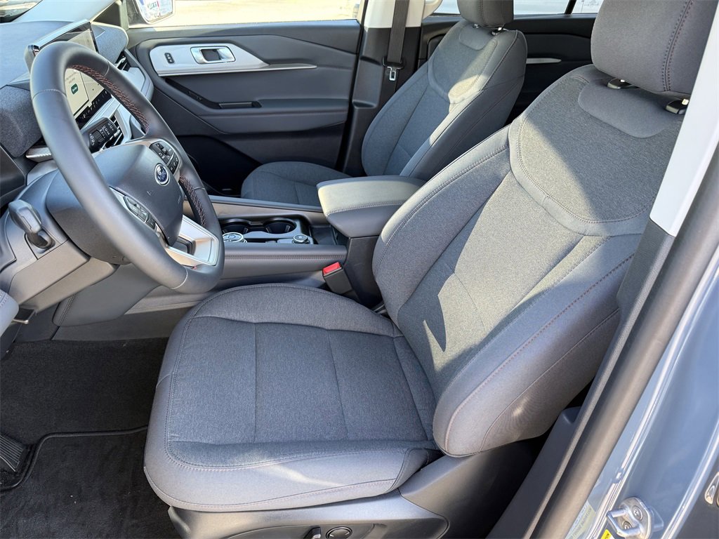 Certified 2025 Ford Explorer Active image 12