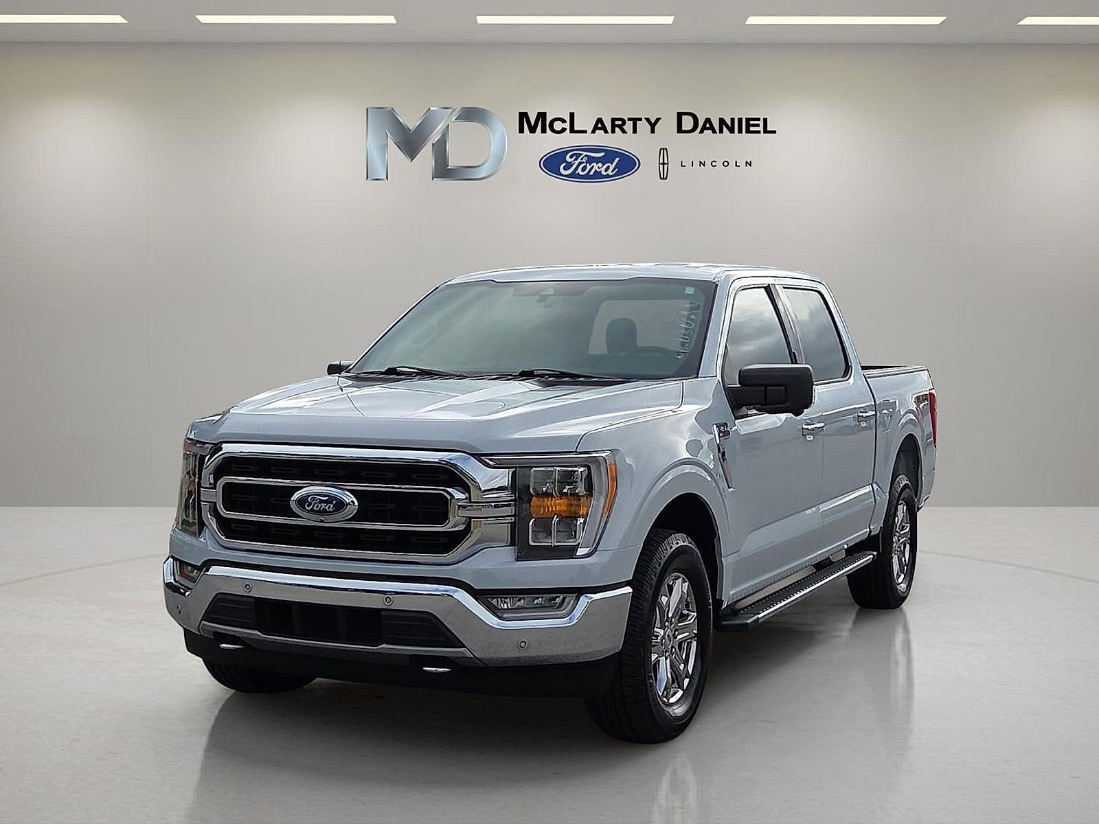 Certified 2021 Ford F150 XLT w/ Equipment Group 302A High AWD/4WD image 2