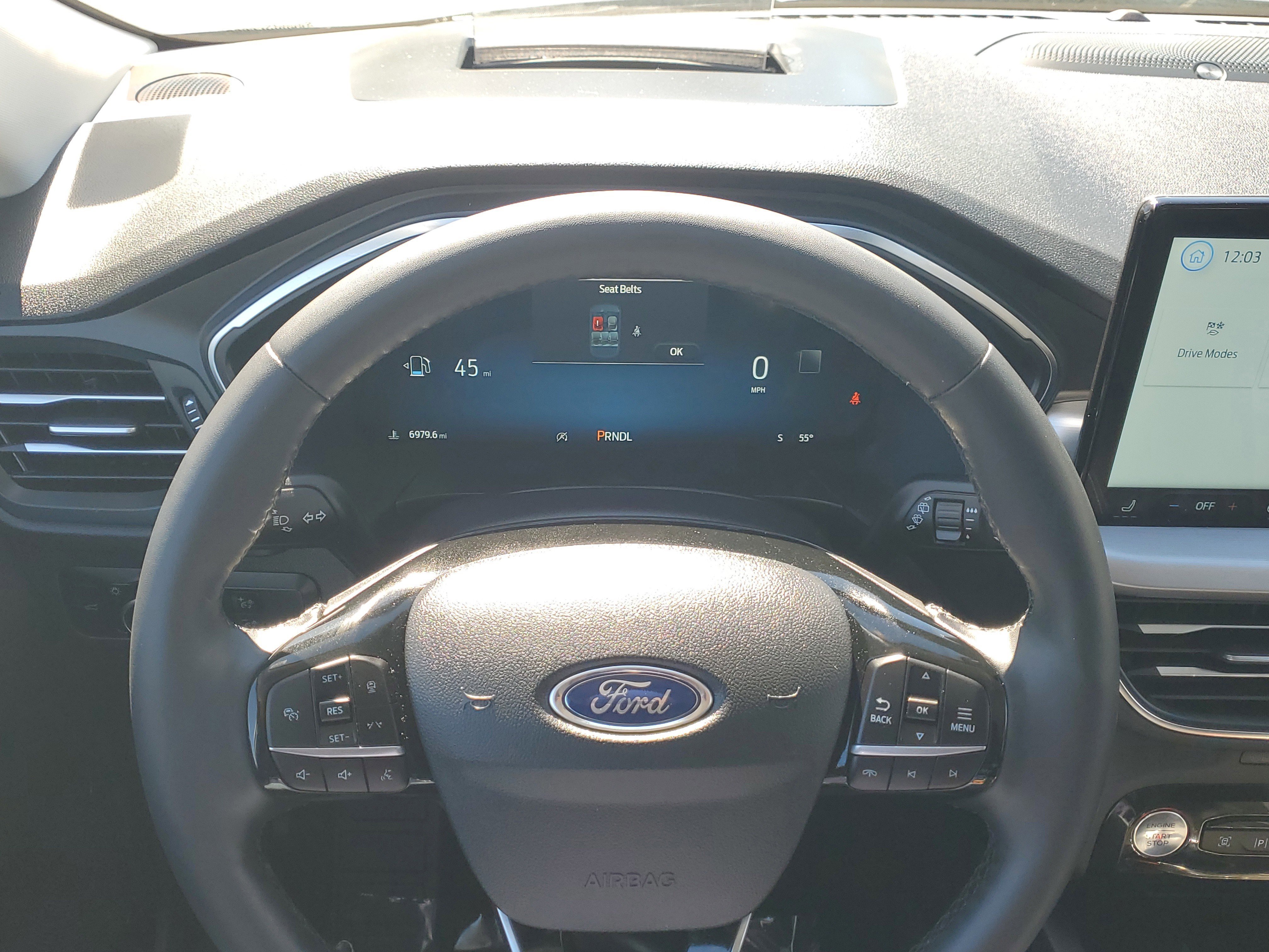 Certified 2025 Ford Escape Platinum w/ Premium Technology Package image 23