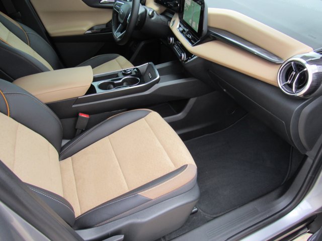 Used 2026 Chevrolet Equinox ACTIV w/ Safety and Technology Package AWD/4WD image 24