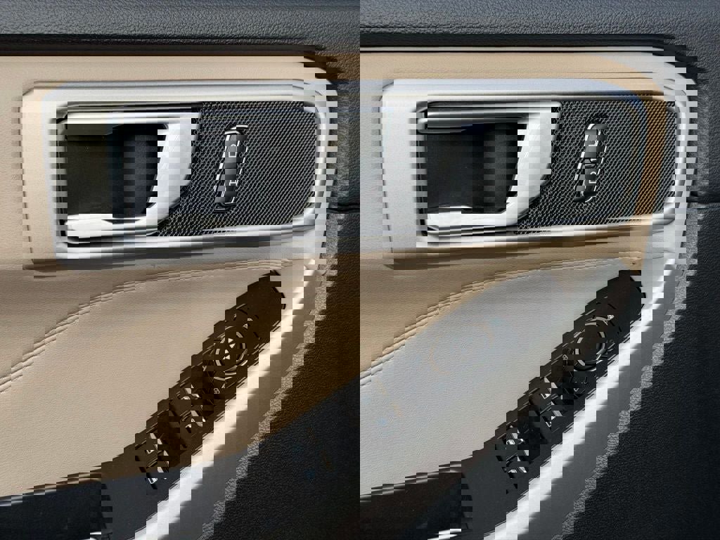 Certified 2023 Ford Explorer XLT w/ Equipment Group 202A image 33