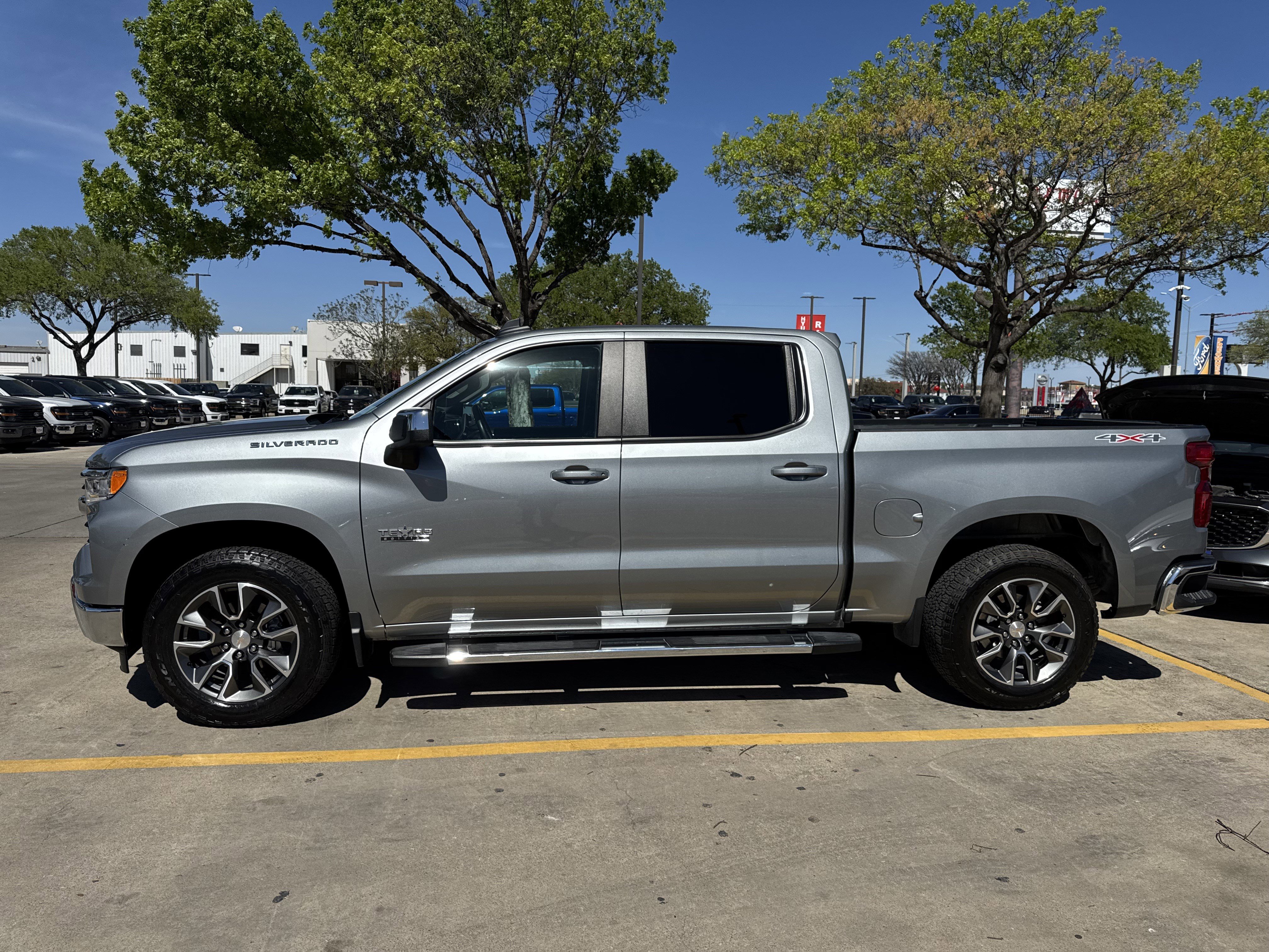 Used 2024 Chevrolet Silverado 1500 LT image 12