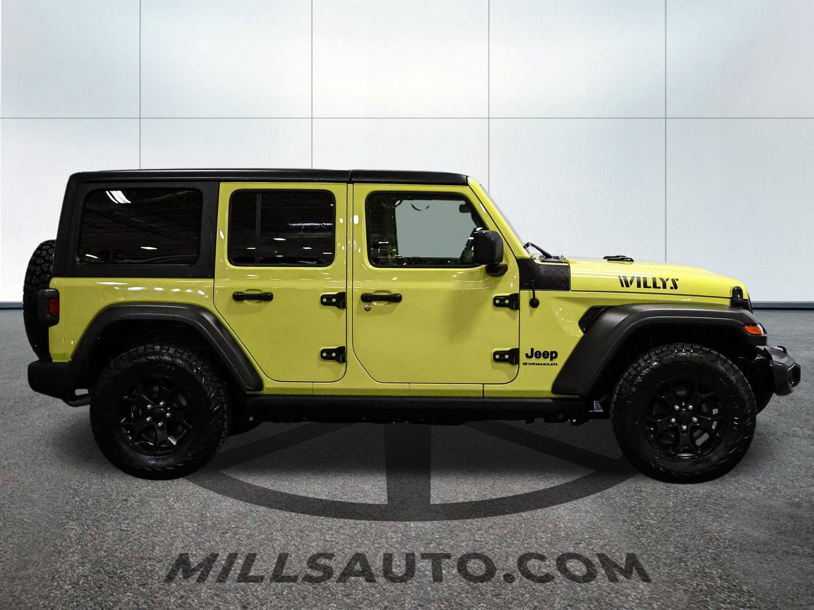 Used 2023 Jeep Wrangler Willys image 3