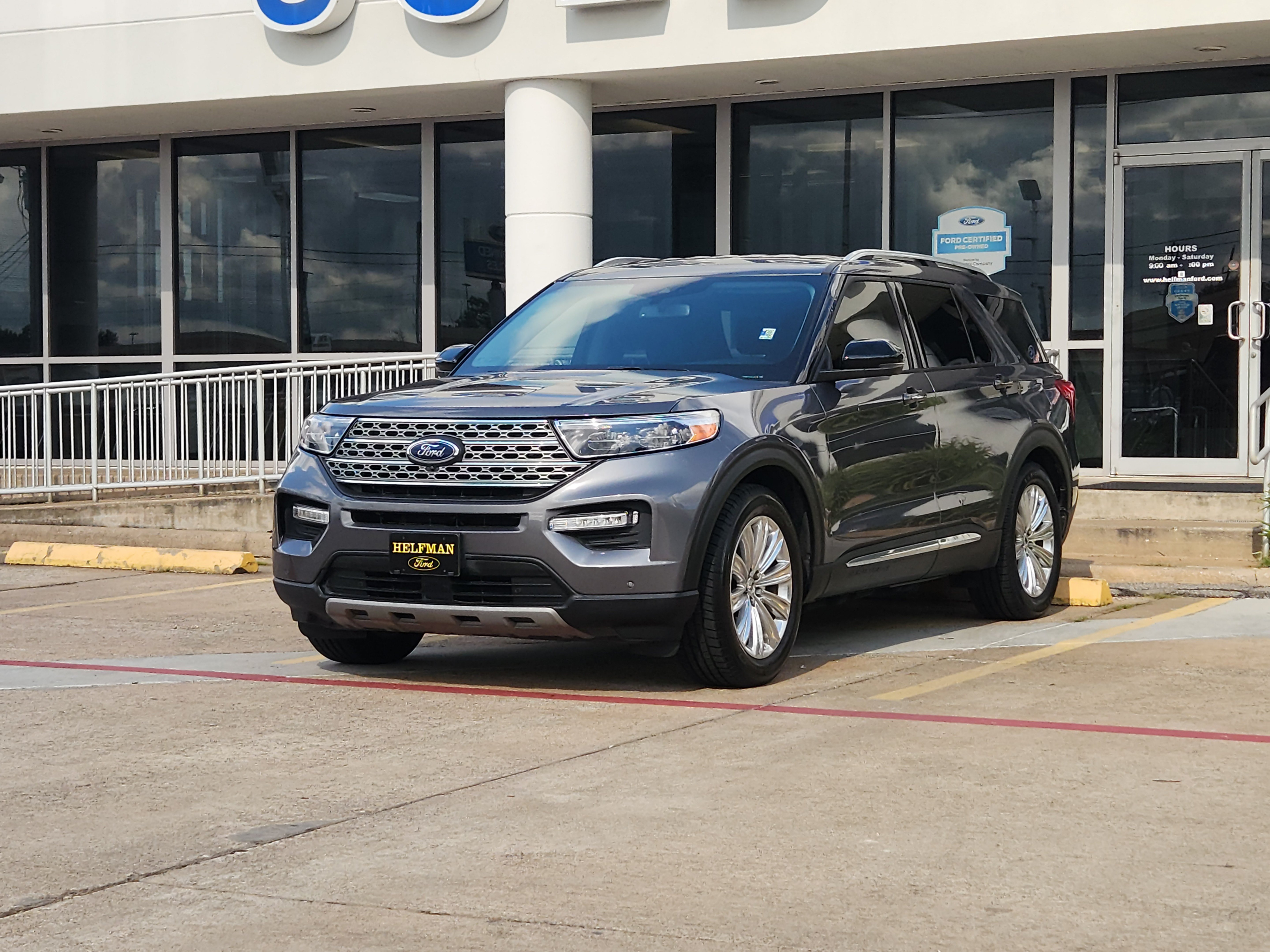 Certified 2021 Ford Explorer Limited w/ Equipment Group 301A RWD image 2