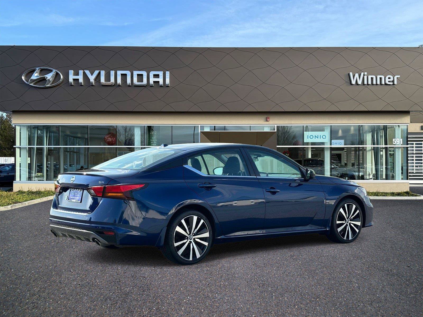 Used 2022 Nissan Altima 2.5 SR FWD image 5