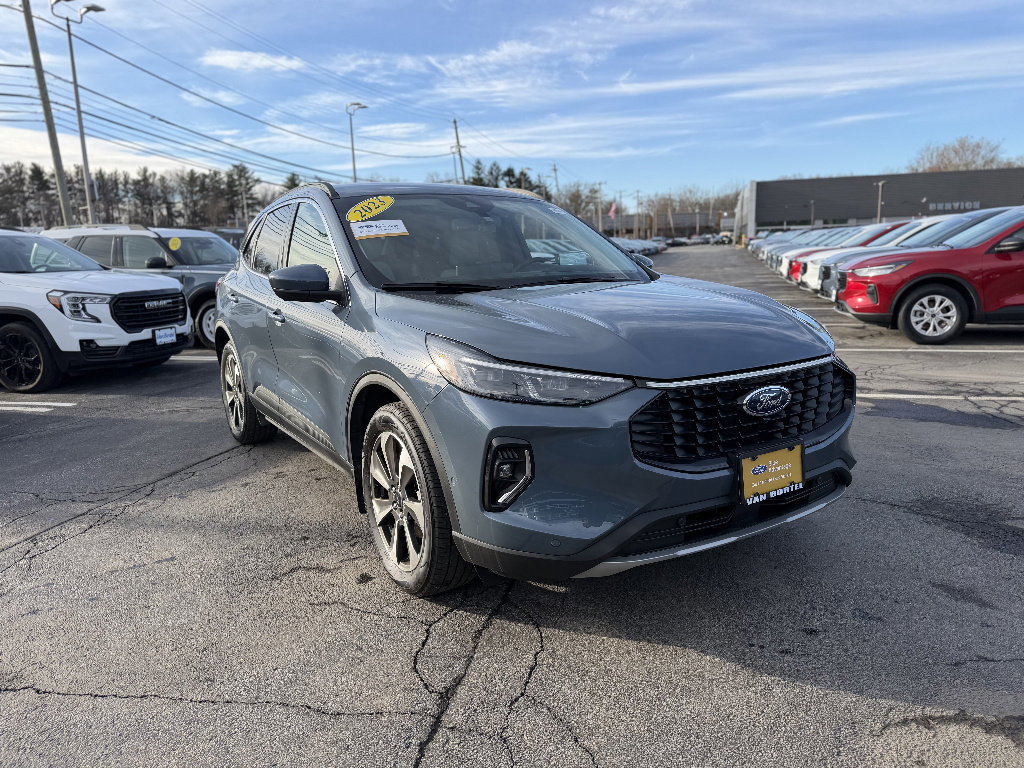 Certified 2023 Ford Escape Platinum w/ Premium Technology Package image 7