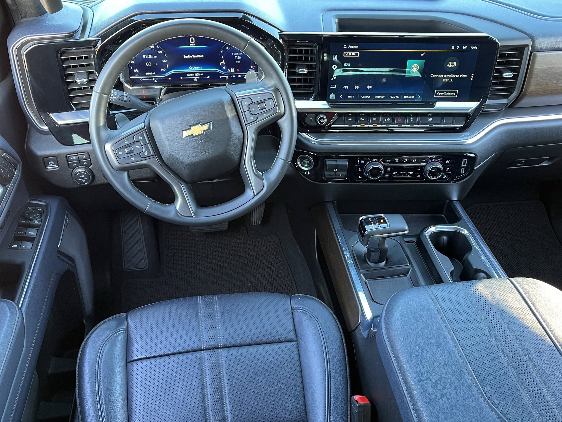 Used 2024 Chevrolet Silverado 1500 High Country w/ LPO, Dark Essentials Package AWD/4WD image 12