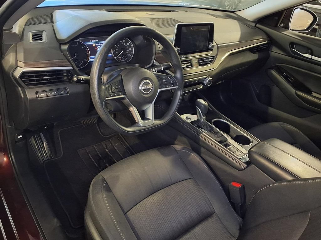 Used 2023 Nissan Altima 2.5 SV AWD/4WD image 4