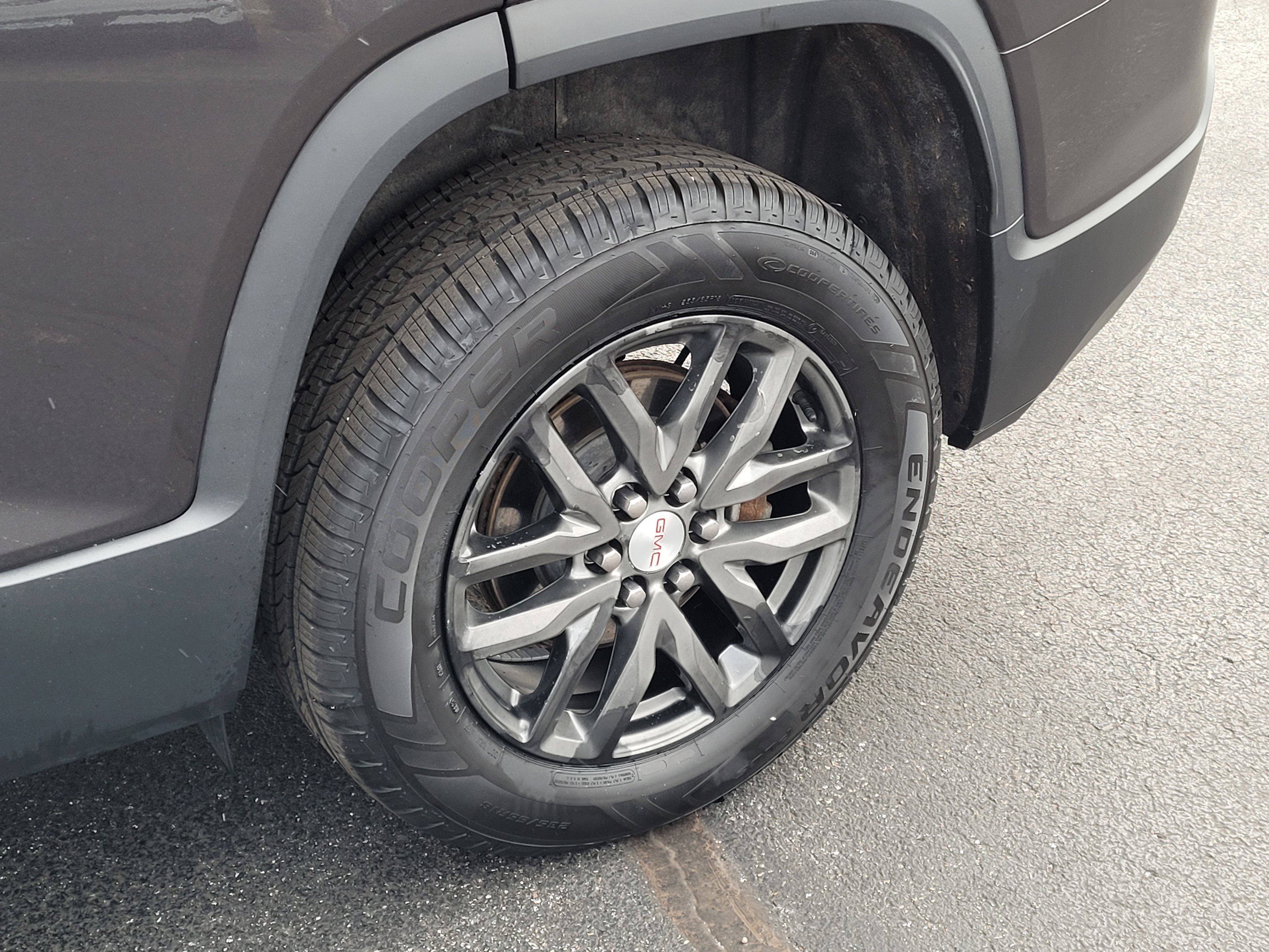 Used 2018 GMC Acadia SLT image 10