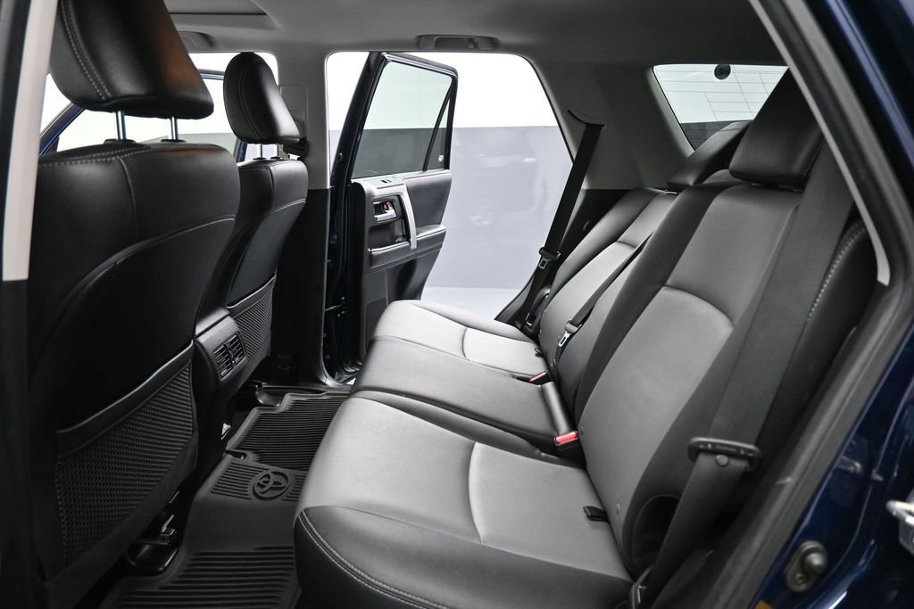 Used 2022 Toyota 4Runner SR5 Premium w/ Moonroof Package AWD/4WD image 45