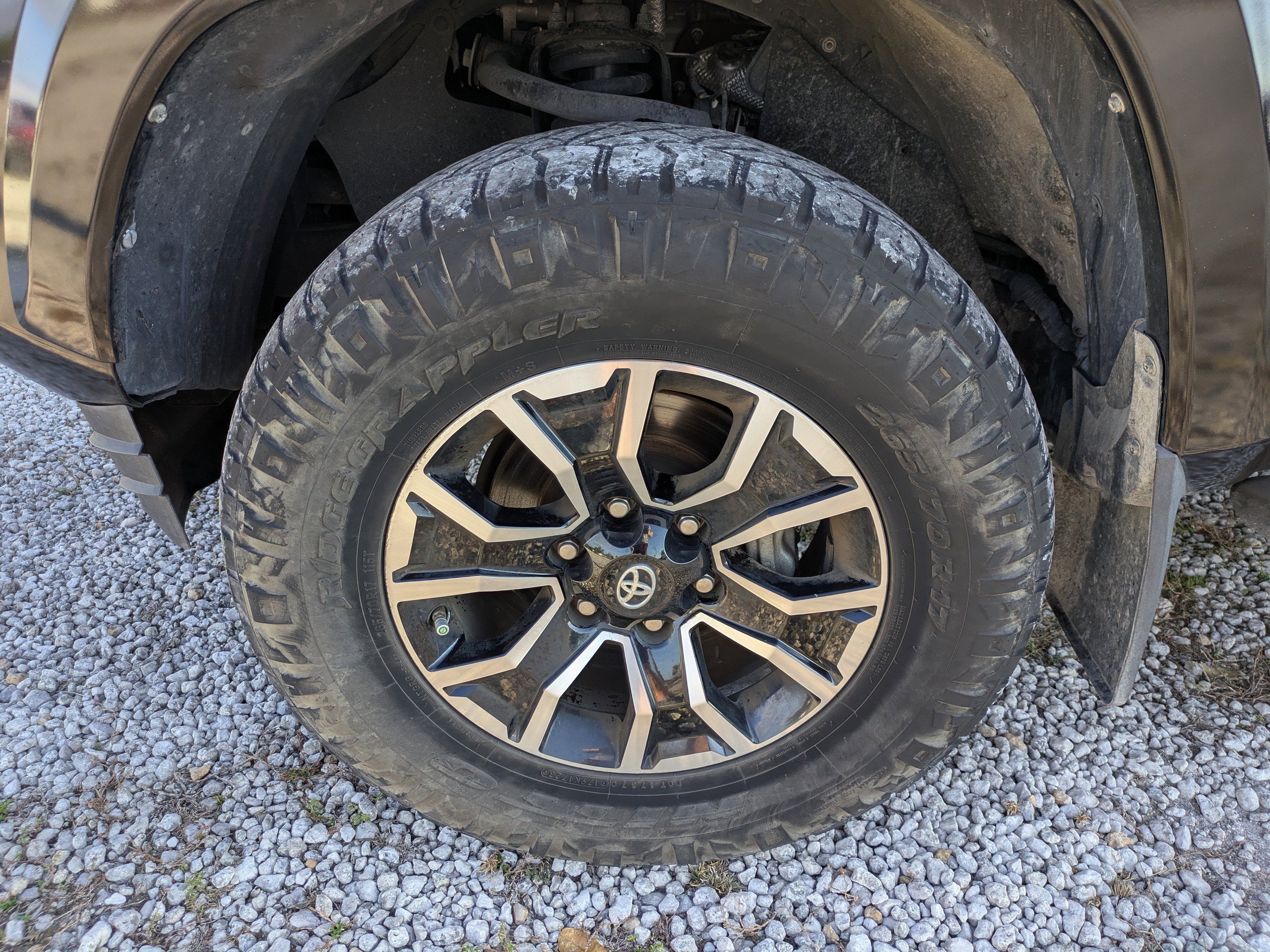 Used 2020 Toyota Tacoma TRD Sport image 11