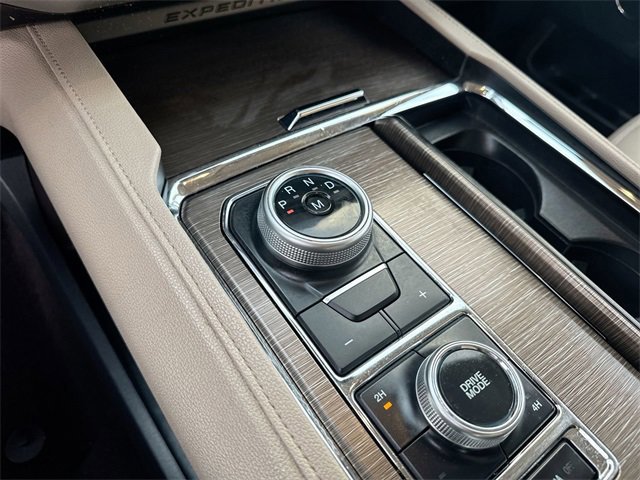 Certified 2022 Ford Expedition Limited image 27